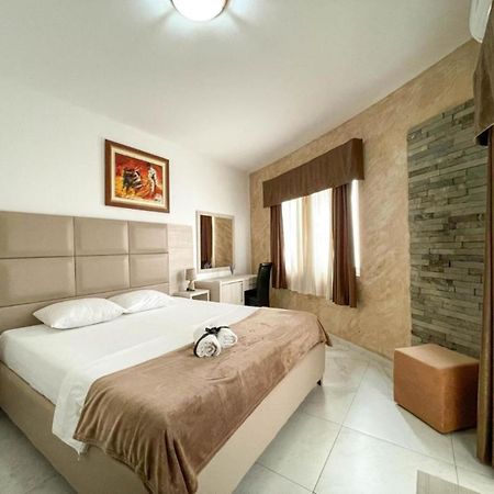Imperial Hotel Ούλτσιν Εξωτερικό φωτογραφία