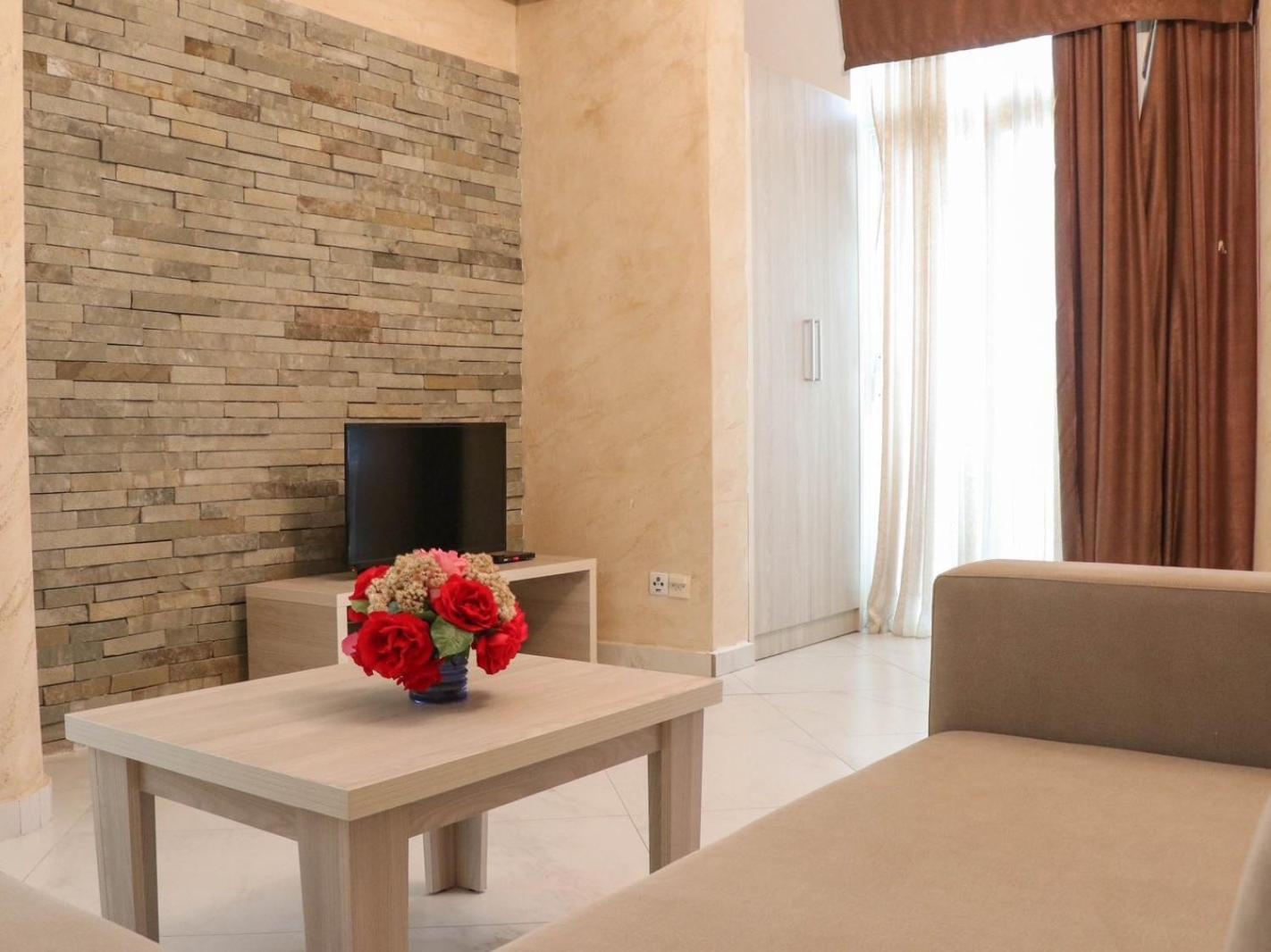 Imperial Hotel Ούλτσιν Εξωτερικό φωτογραφία