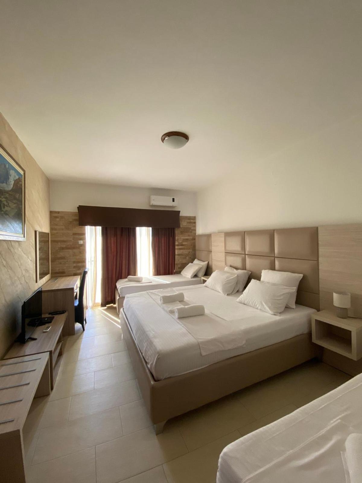 Imperial Hotel Ούλτσιν Εξωτερικό φωτογραφία