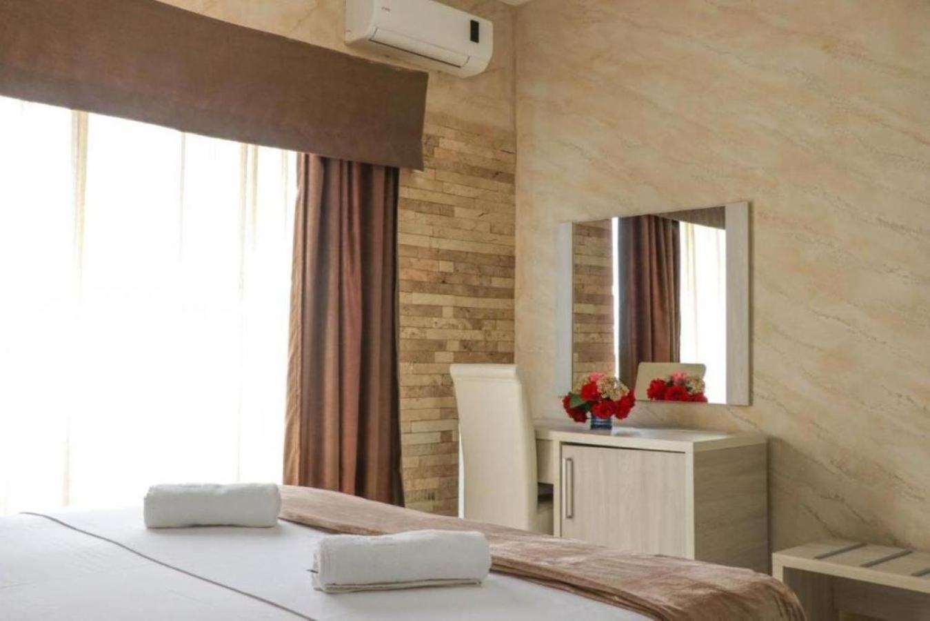 Imperial Hotel Ούλτσιν Εξωτερικό φωτογραφία