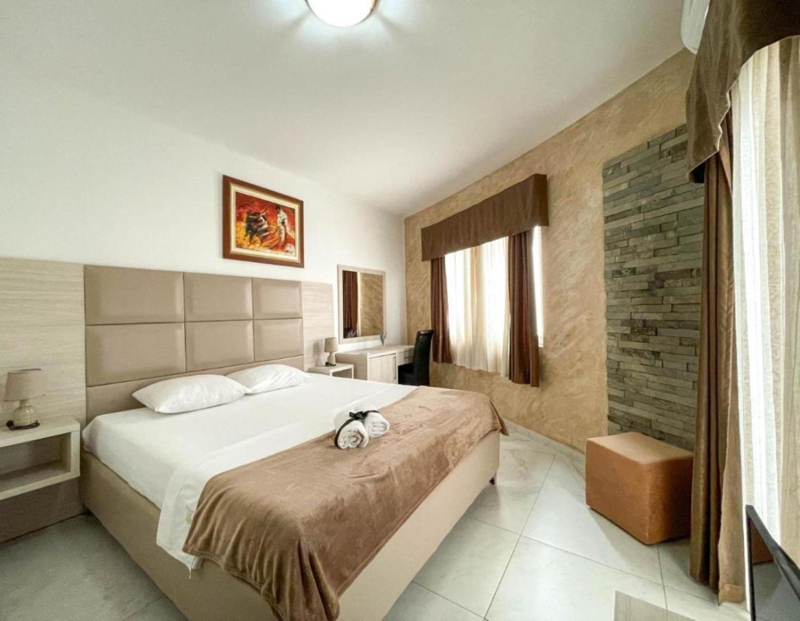 Imperial Hotel Ούλτσιν Εξωτερικό φωτογραφία