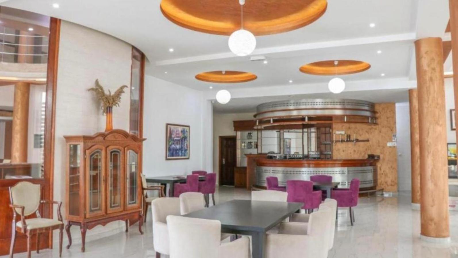 Imperial Hotel Ούλτσιν Εξωτερικό φωτογραφία